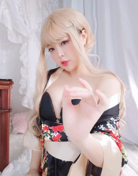 女高中生