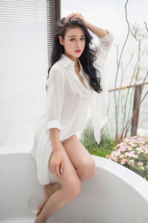 年轻漂亮的保姆