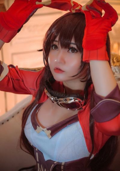 优秀女巫贾斗心