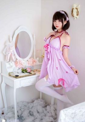 她扒下内裤让我爽了一夜动漫