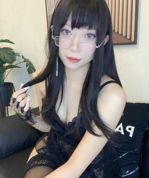 《偷偷》电影免费观看